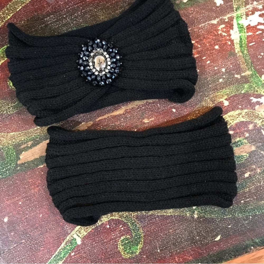 ▪️Jeweled Adorned Head Wrap - Picture 5 of 6